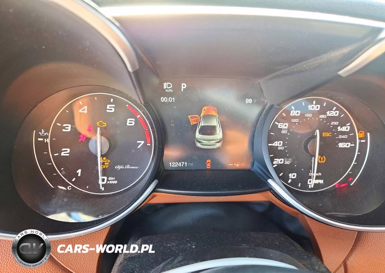 2017 Alfa Romeo Giulia Ti Q4 VIN:ZARFAEEN3H7556921 - 9