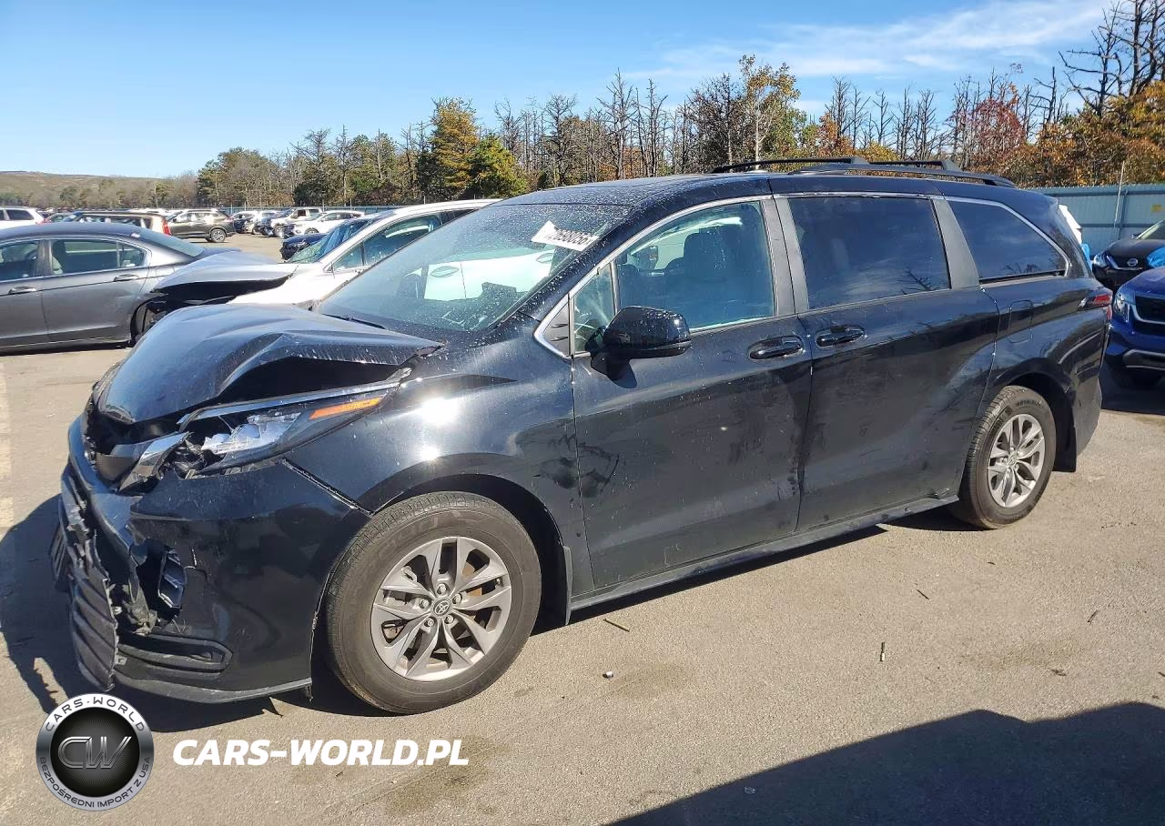 2025 Toyota Sienna Le