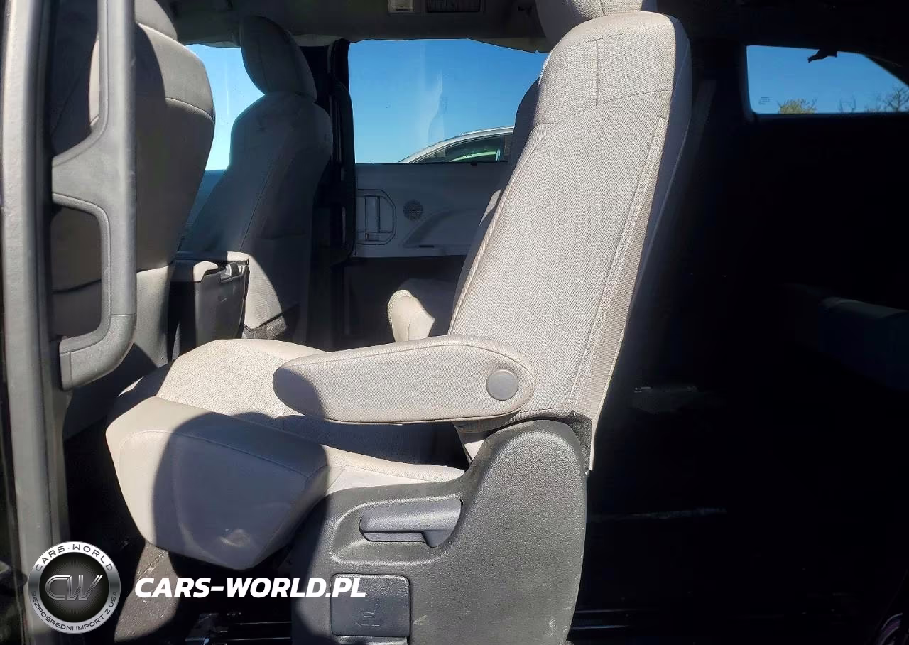 2025 Toyota Sienna Le VIN:5TDBRKEC6SS232079 - 11