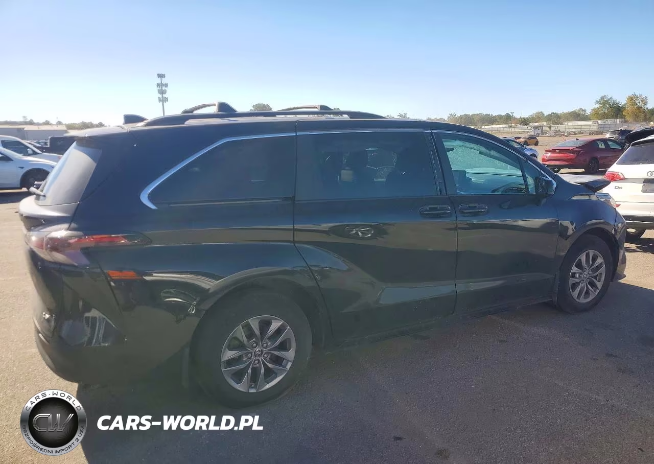 2025 Toyota Sienna Le VIN:5TDBRKEC6SS232079 - 3