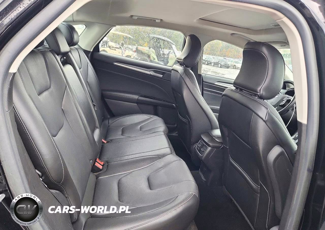 2016 Ford Fusion Titanium VIN:3FA6P0K98GR124633 - 10