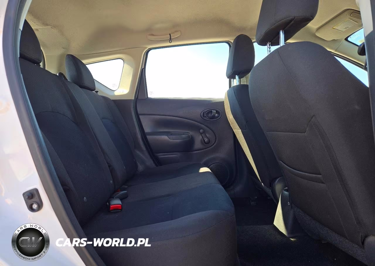 2016 Nissan Versa Note S Plus VIN:3N1CE2CP0GL351851 - 11