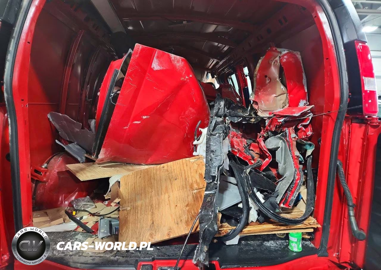 2024 Chevrolet Express 2500 Cargo Delivery Van VIN:1GCWGAFP2R1273948 - 10