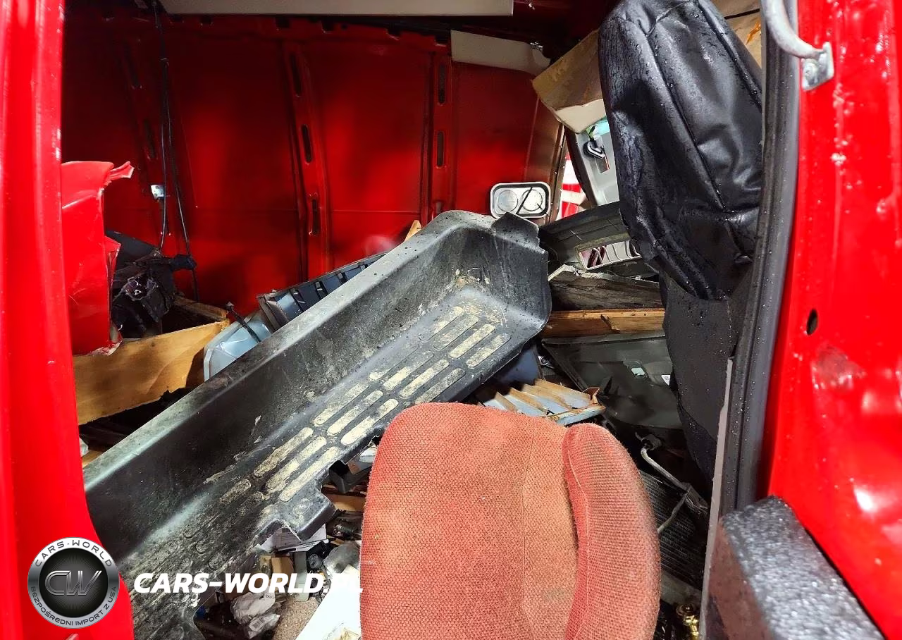 2024 Chevrolet Express 2500 Cargo Delivery Van VIN:1GCWGAFP2R1273948 - 11