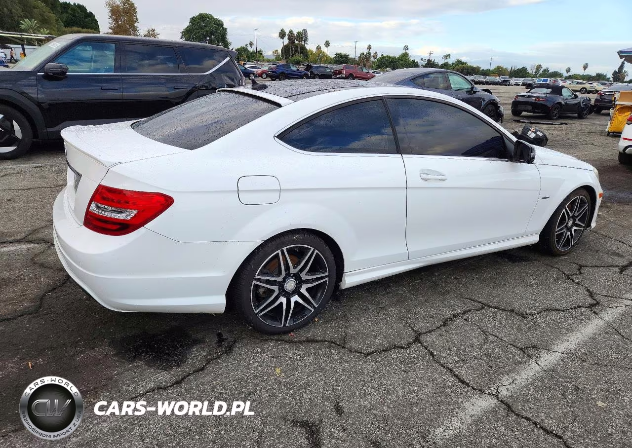 2013 Mercedes-Benz C 250 VIN:WDDGJ4HB0DF955981 - 3