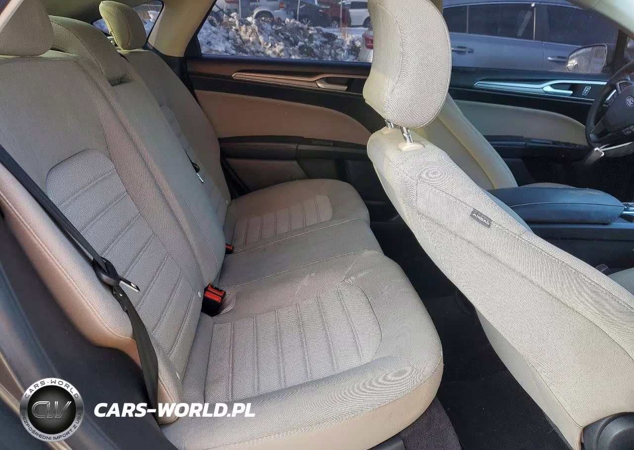 2019 Ford Fusion S VIN:3FA6P0G76KR250151 - 10