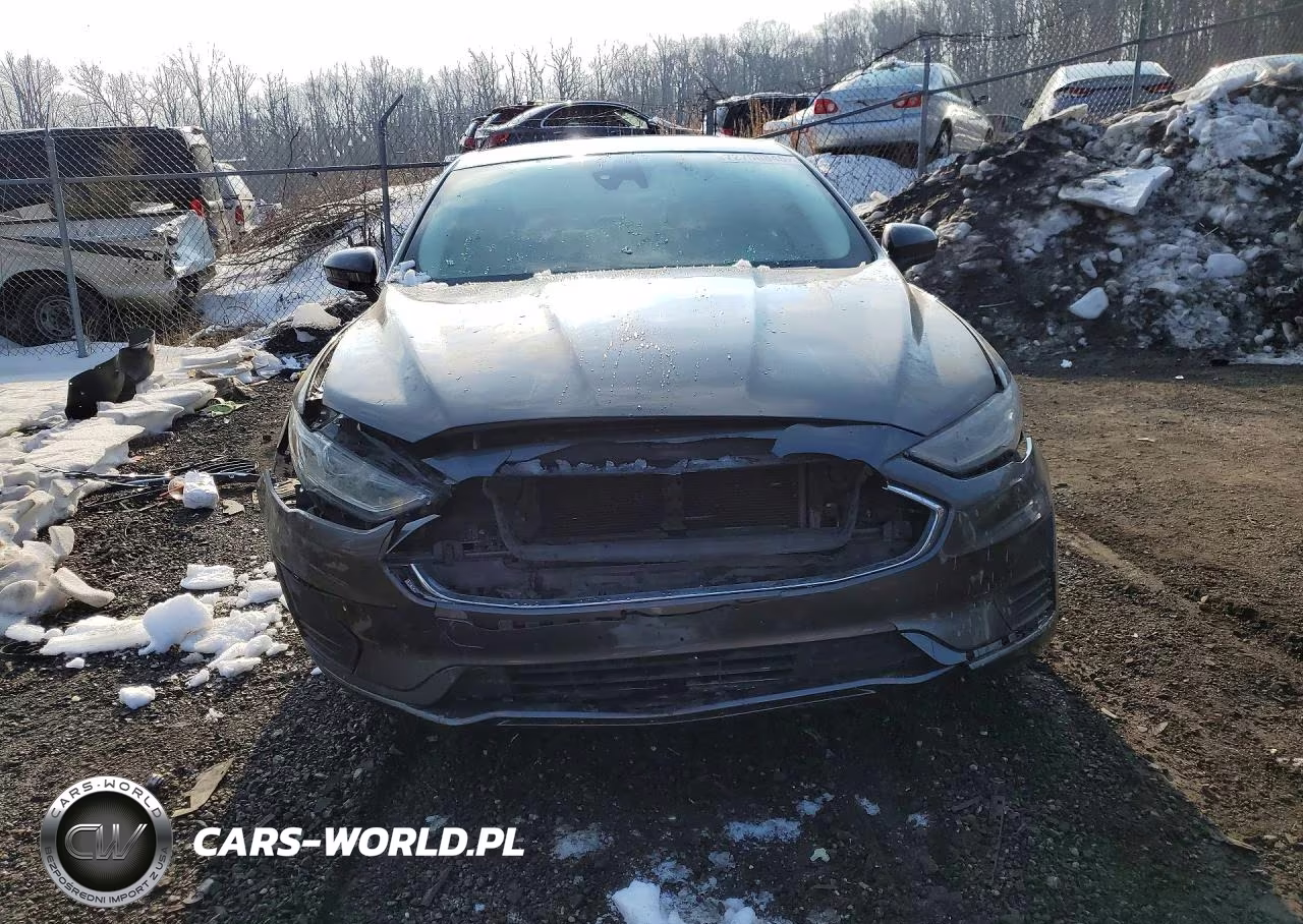2019 Ford Fusion S VIN:3FA6P0G76KR250151 - 5