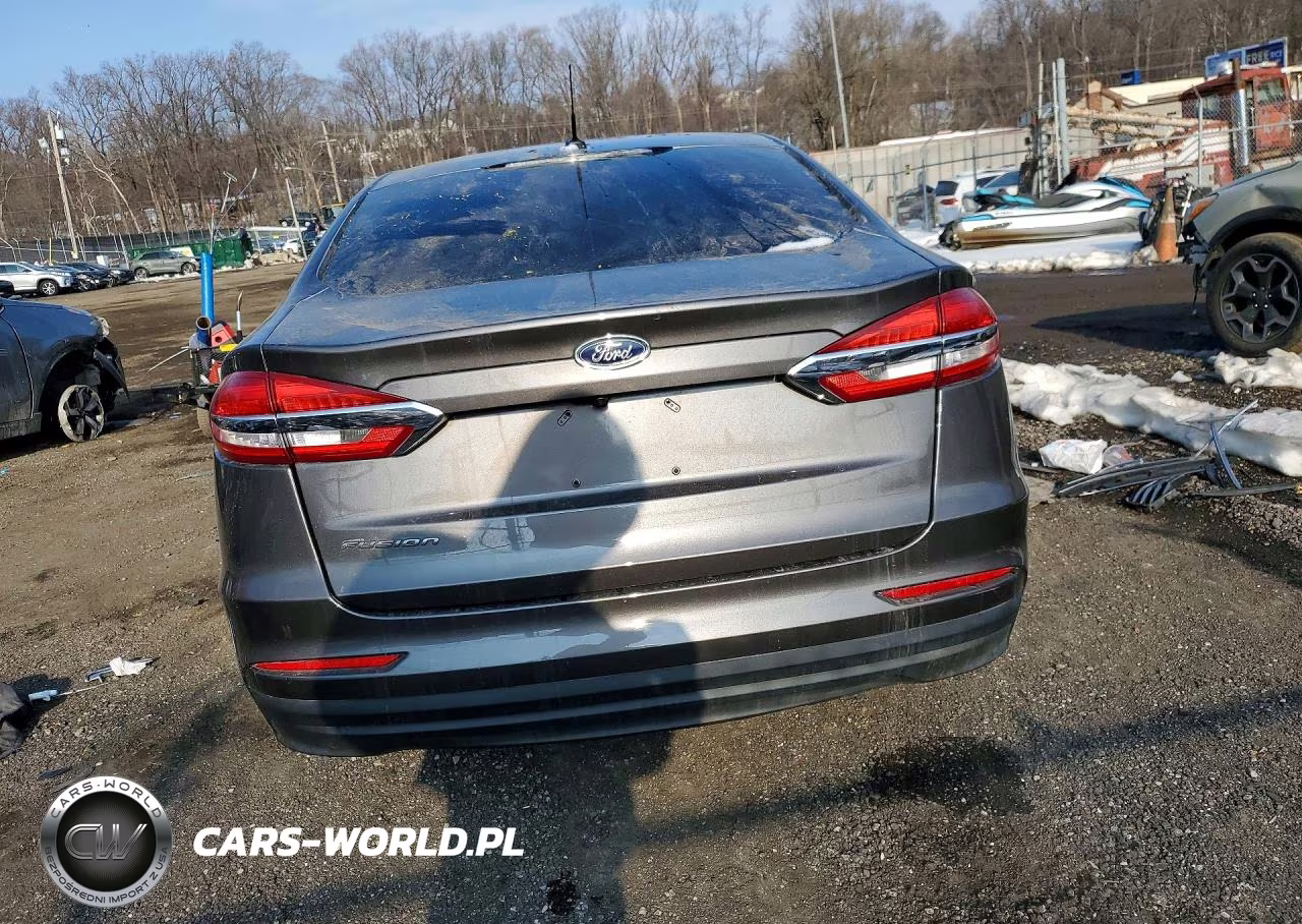2019 Ford Fusion S VIN:3FA6P0G76KR250151 - 6