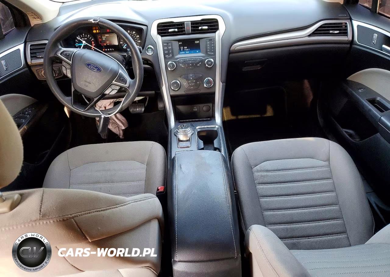 2019 Ford Fusion S VIN:3FA6P0G76KR250151 - 8