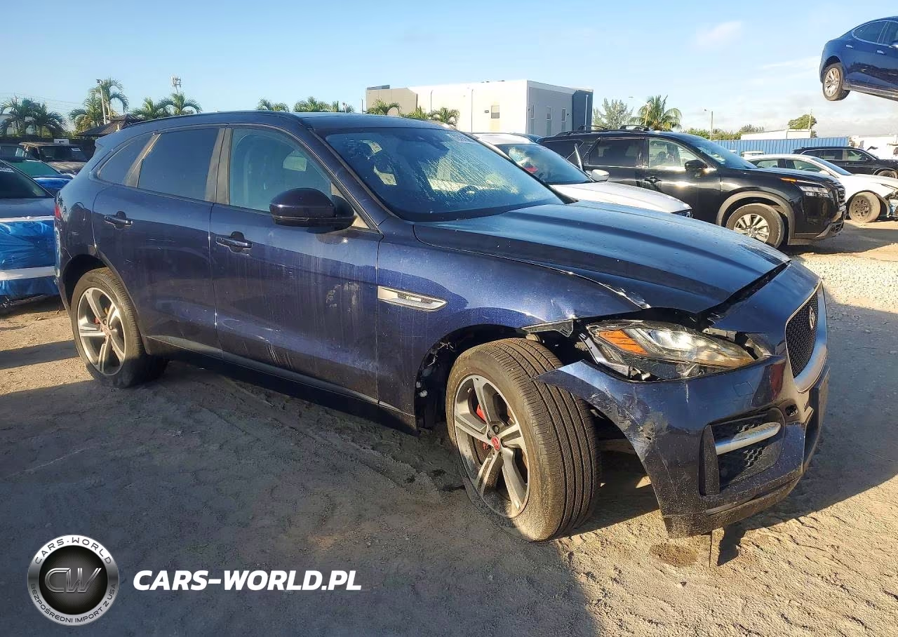 2017 Jaguar F-Pace 35T R-Sport VIN:SADCL2BV3HA895602 - 4