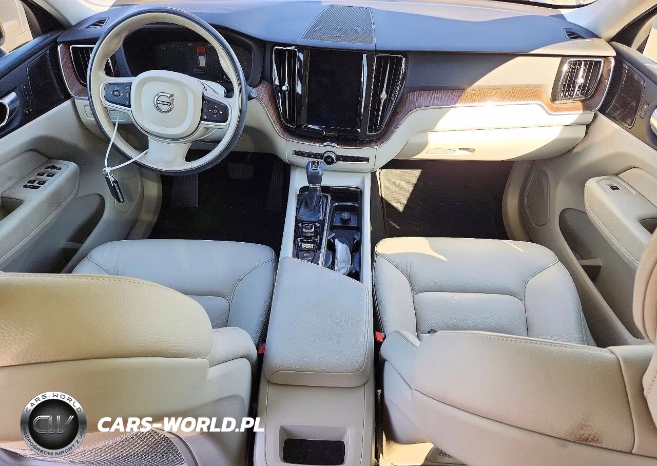 2021 Volvo Xc60 T5 Momentum VIN:YV4102RK6M1880610 - 8
