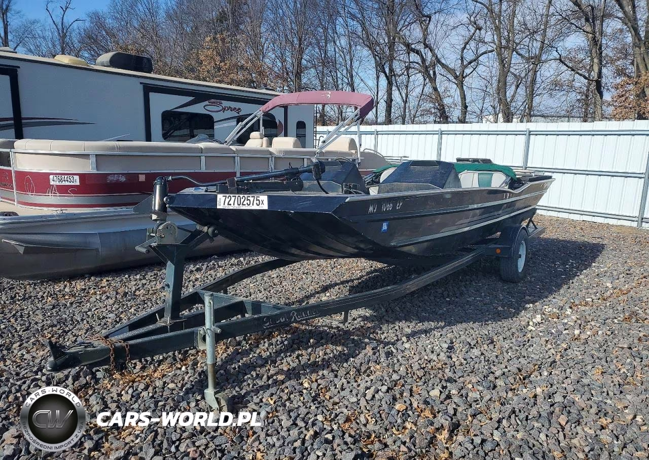1999 Shoal Runner Boat