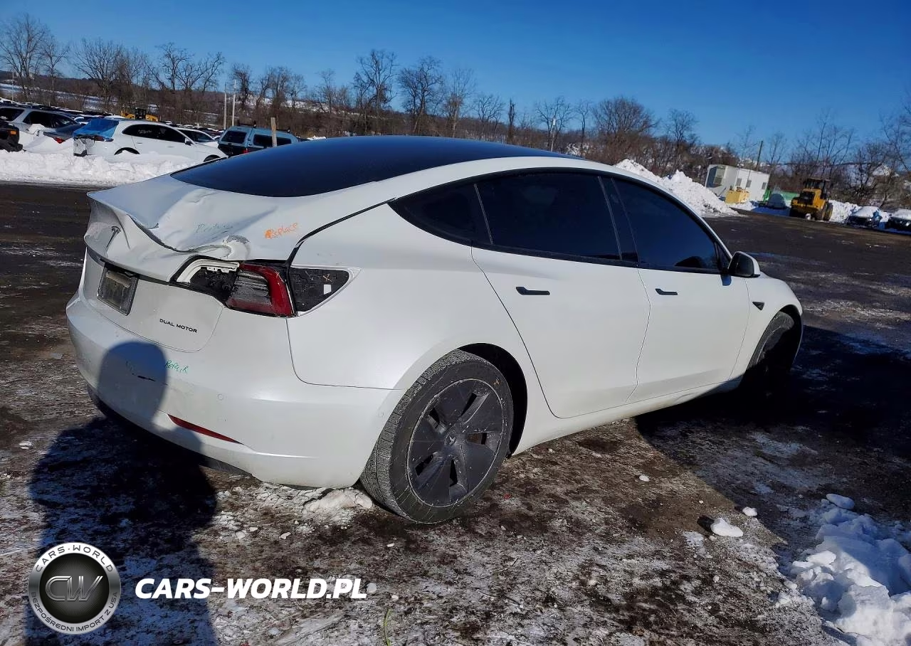 2022 Tesla Model 3 VIN:5YJ3E1EB0NF337145 - 3