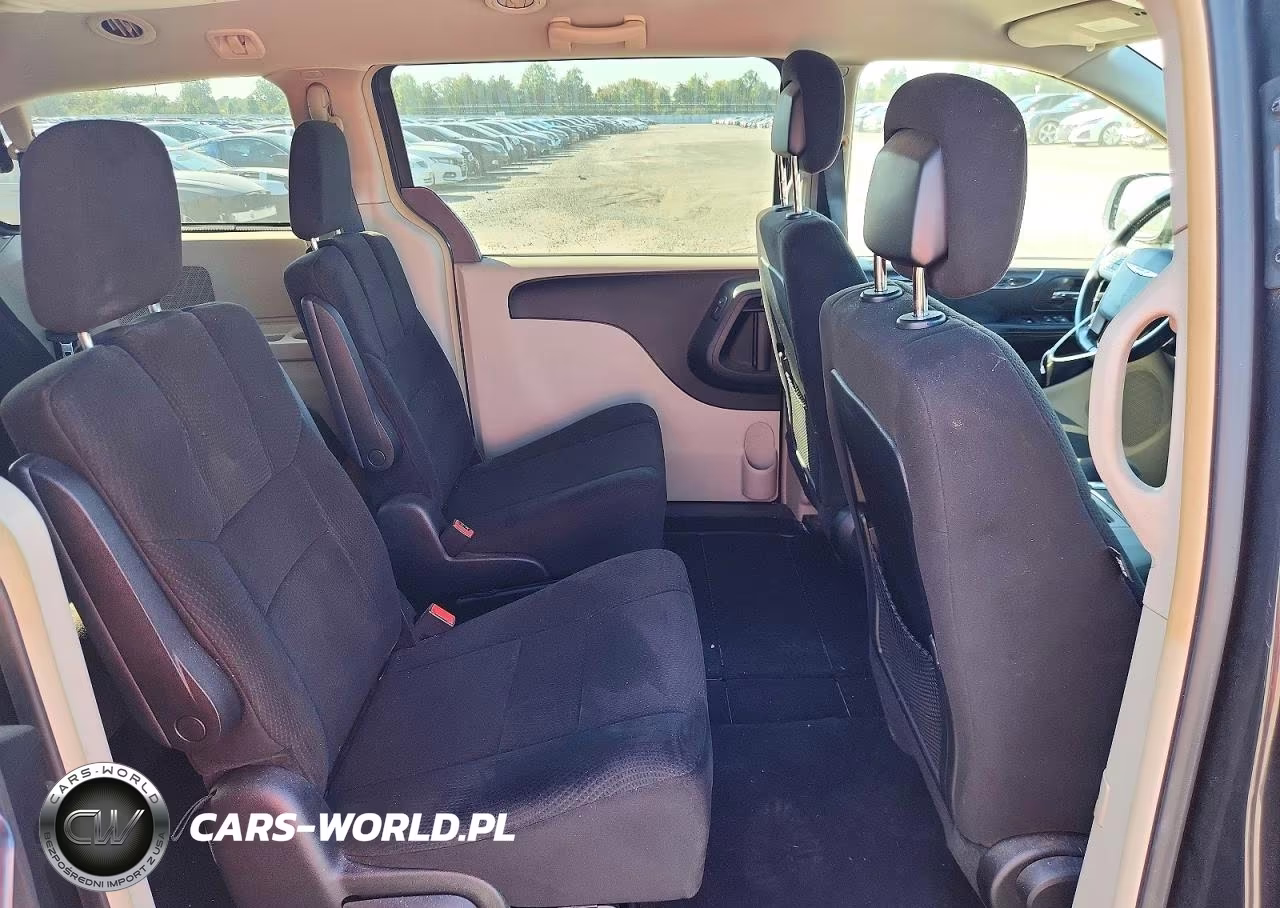 2012 Chrysler Town & Country Touring VIN:2C4RC1BG7CR168744 - 11
