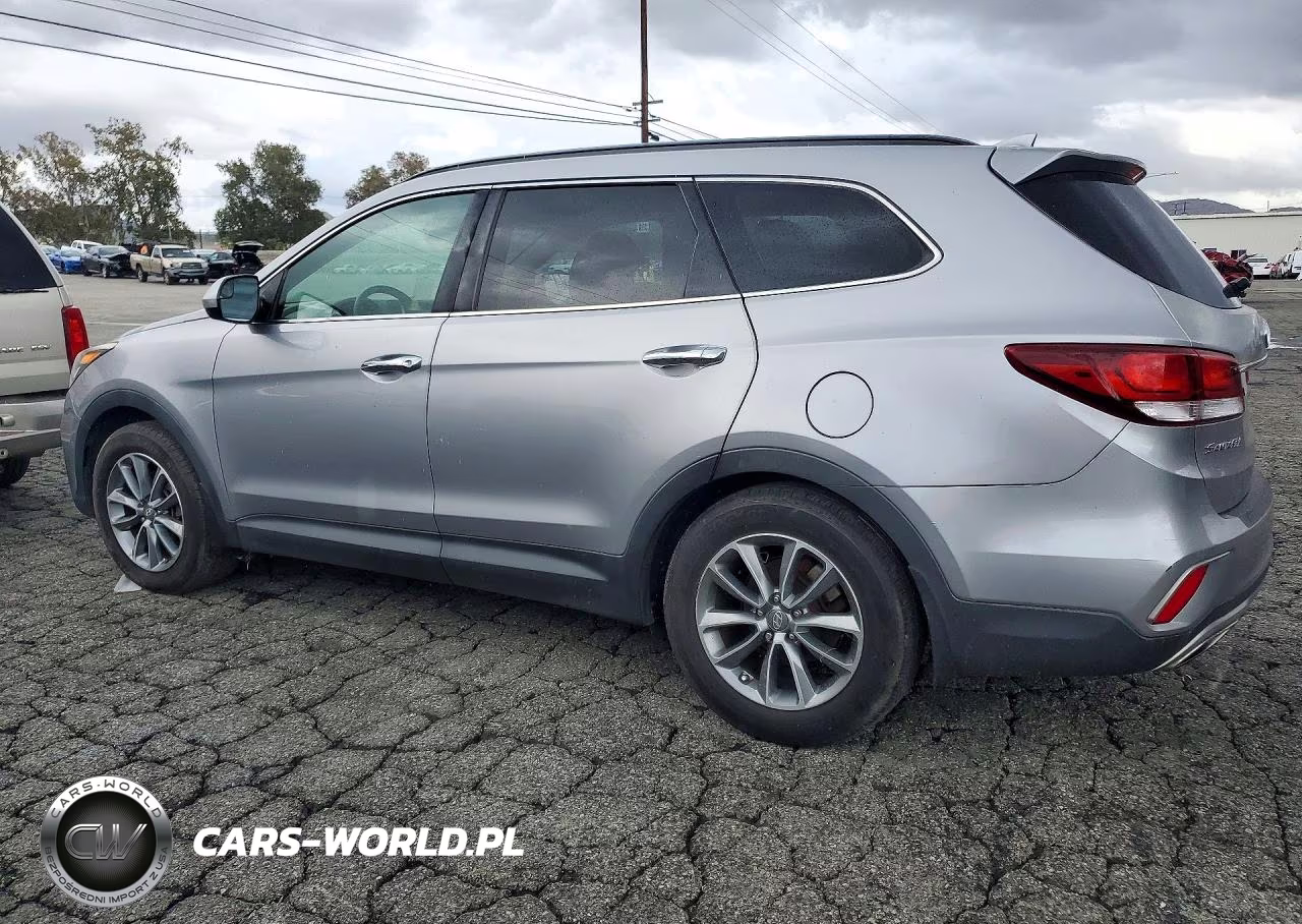 2018 Hyundai Santa Fe Se VIN:KM8SM4HF5JU269212 - 2