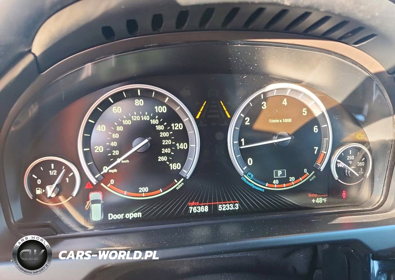 2015 BMW X5 xDrive50I VIN:5UXKR6C50F0J73968 - 9