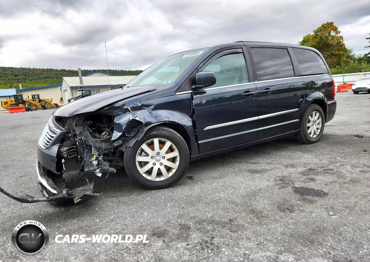 2014 Chrysler Town & Country Touring – zdjęcie 1 z 13
