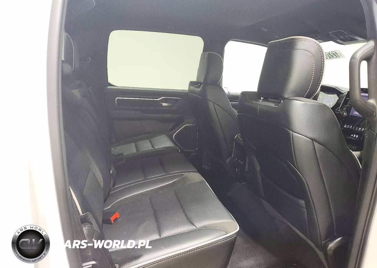 2026 Ram 1500 Laramie VIN:3C6SRFJP1T4202335 - 10