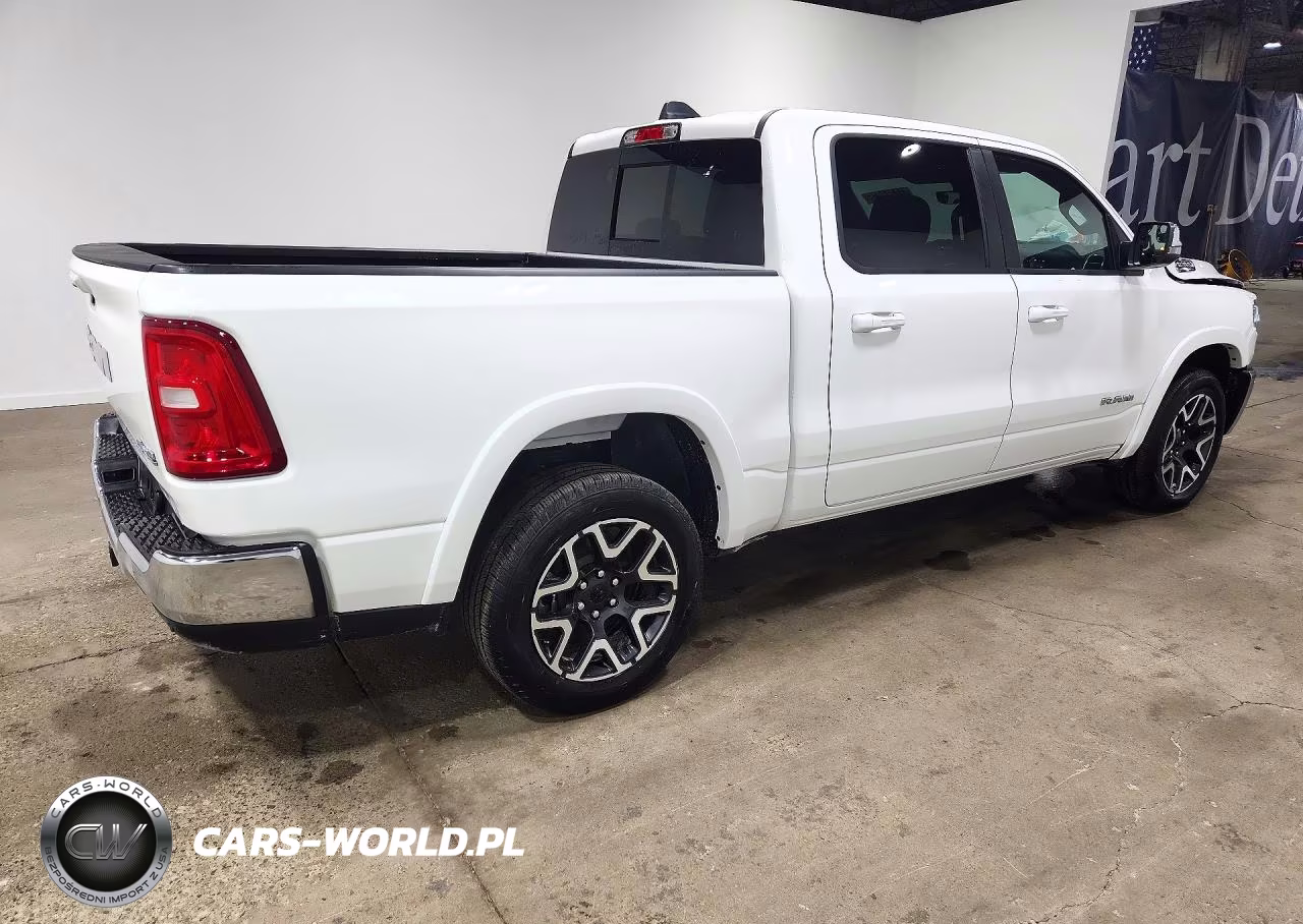 2026 Ram 1500 Laramie VIN:3C6SRFJP1T4202335 - 3