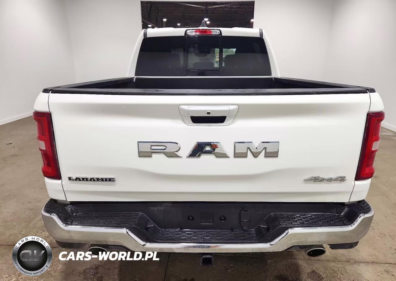 2026 Ram 1500 Laramie VIN:3C6SRFJP1T4202335 - 6