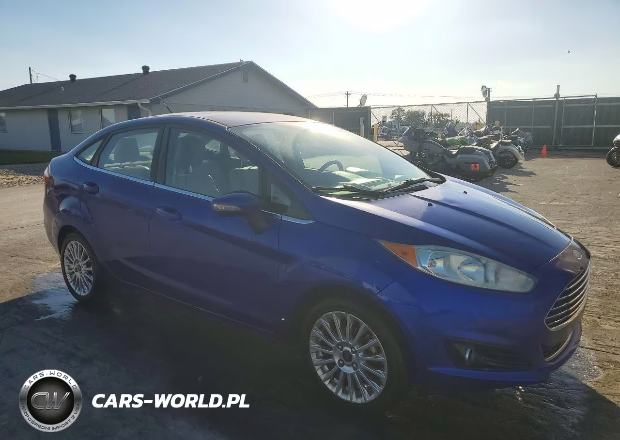 2015 Ford Fiesta Titanium VIN:3FADP4CJ0FM189723 - 4