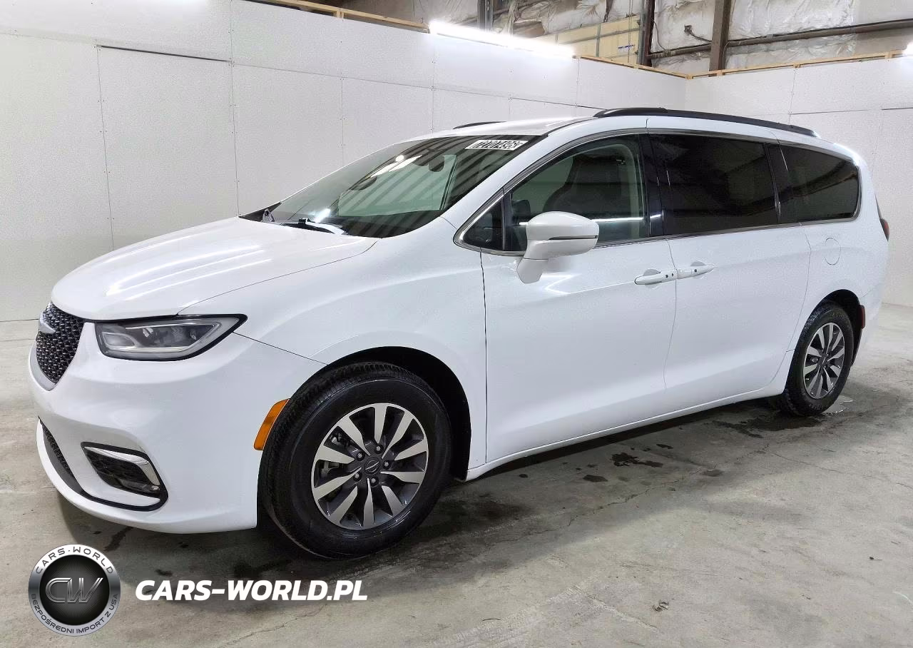 2022 Chrysler Pacifica Touring L VIN:2C4RC1BG3NR106373 - 1
