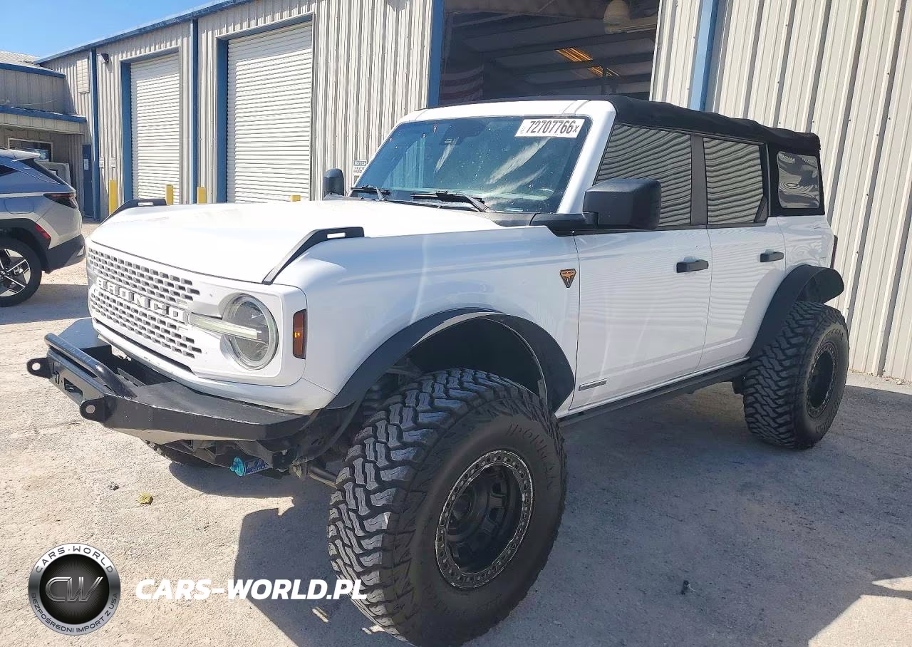 2022 Ford Bronco Base