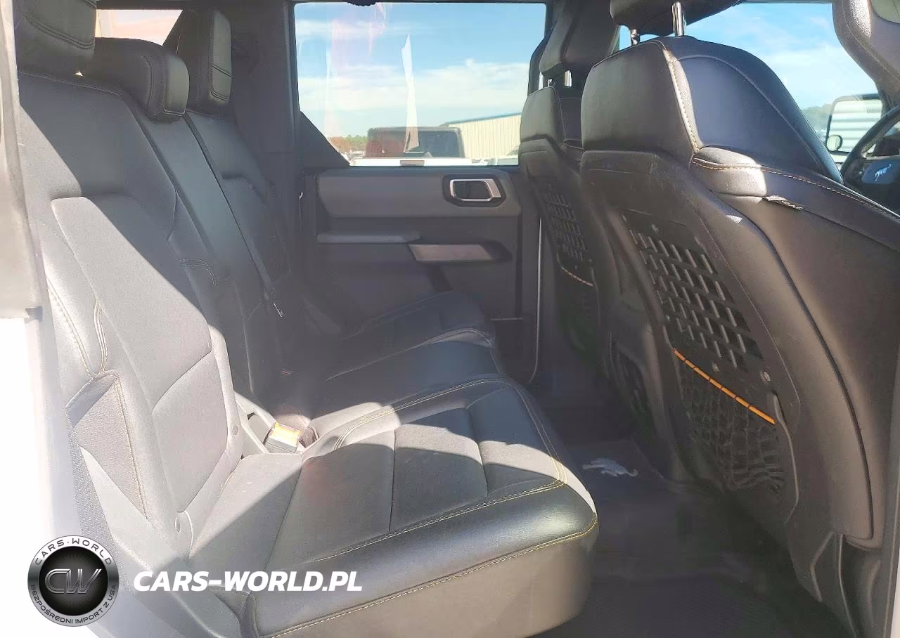 2022 Ford Bronco Base VIN:1FMEE5DH7NLA85571 - 11