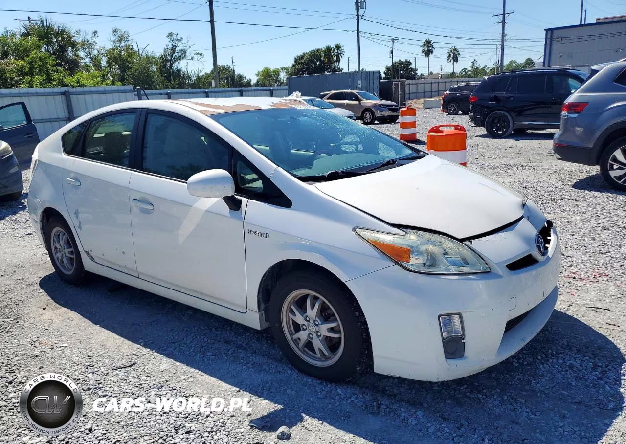 2011 Toyota Prius Two VIN:JTDKN3DU0B0260863 - 4