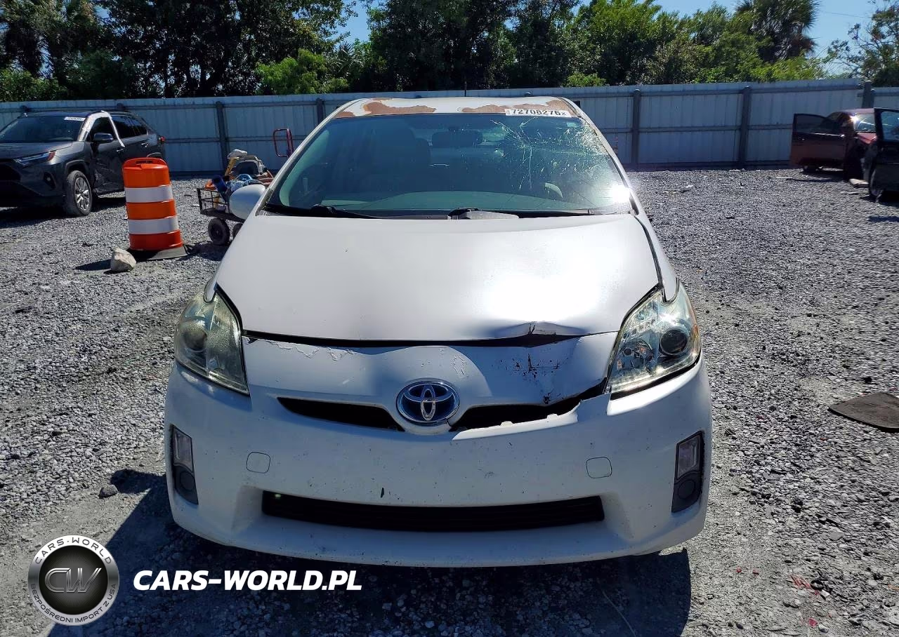 2011 Toyota Prius Two VIN:JTDKN3DU0B0260863 - 5