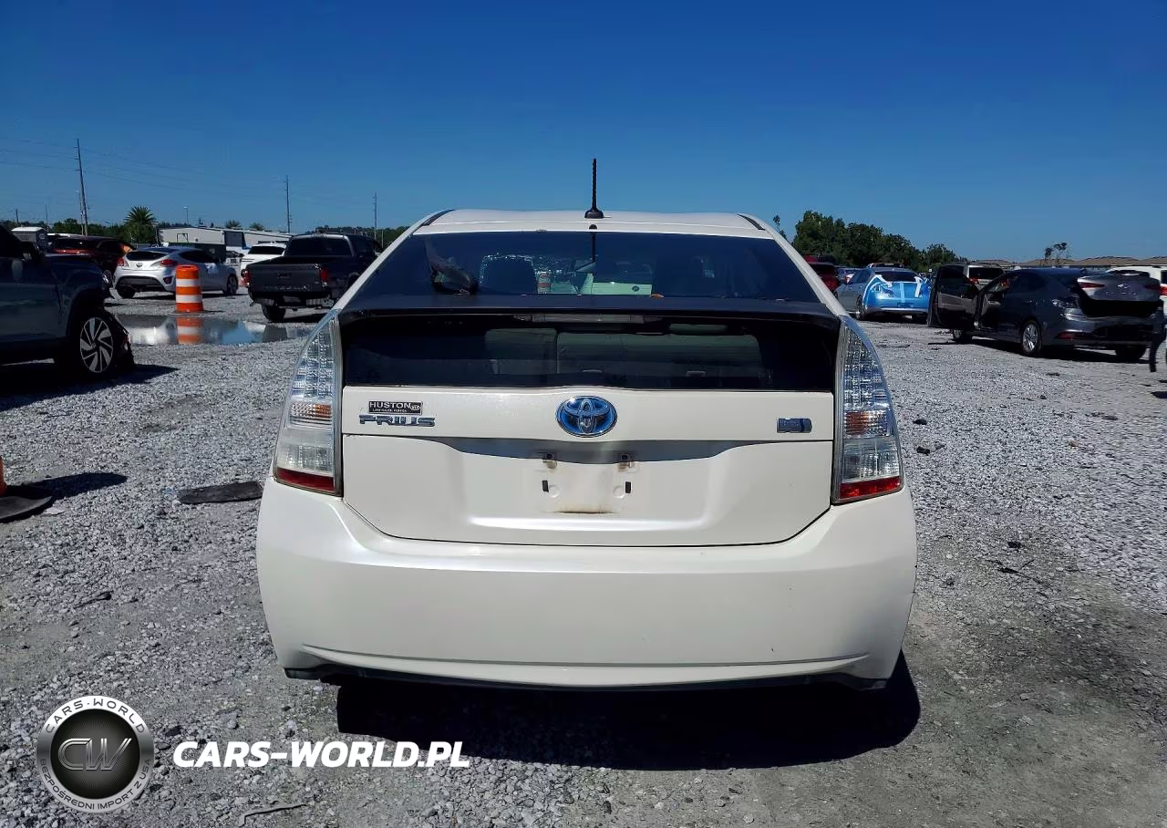 2011 Toyota Prius Two VIN:JTDKN3DU0B0260863 - 6