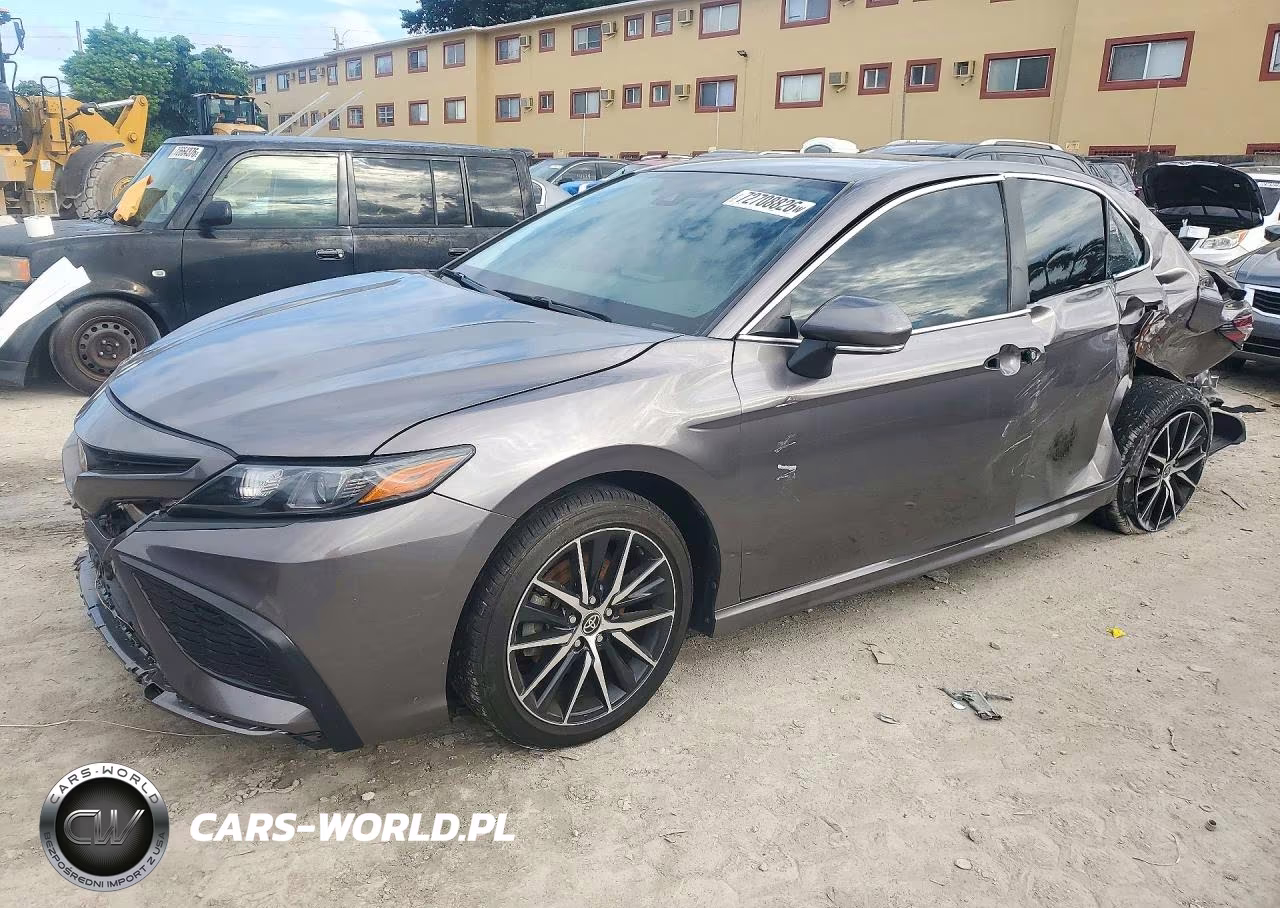 2024 Toyota Camry Se – zdjęcie 1 z 13