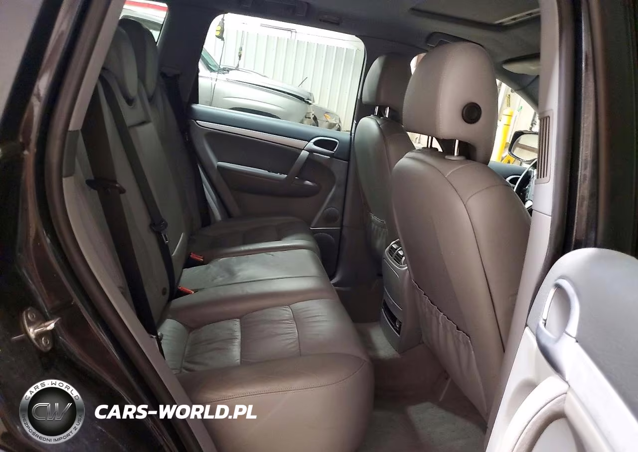 2010 Porsche Cayenne VIN:WP1AA2AP7ALA05851 - 11