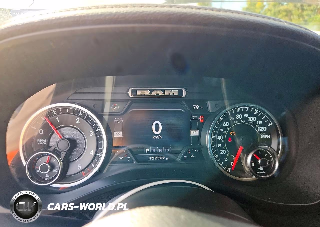 2021 Ram 1500 Laramie VIN:1C6SRFJM4MN830936 - 9