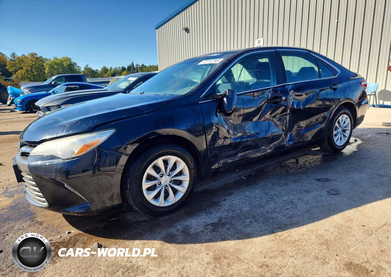 2015 Toyota Camry Le – zdjęcie 1 z 12