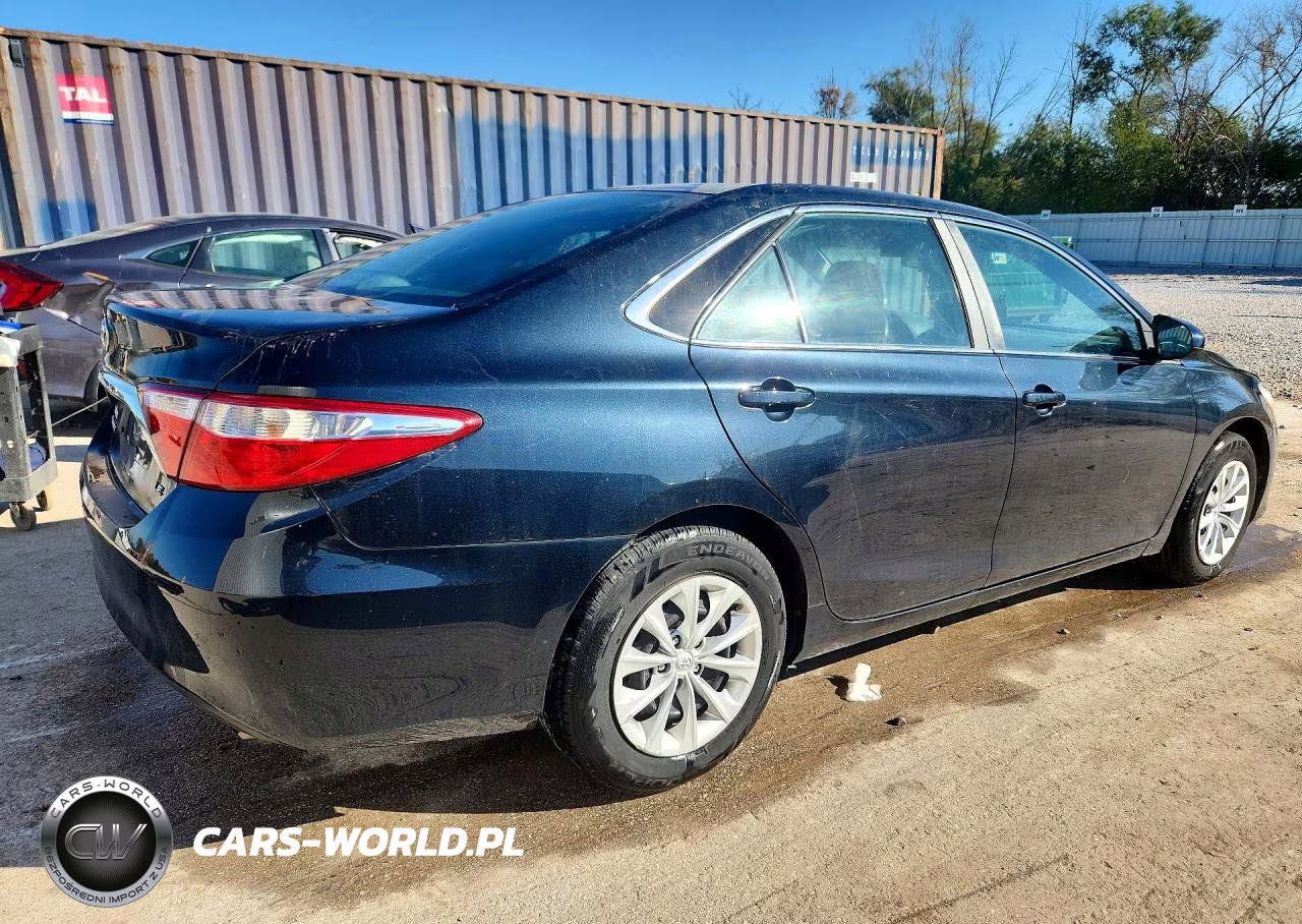 2015 Toyota Camry Le VIN:4T4BF1FKXFR501423 - 3