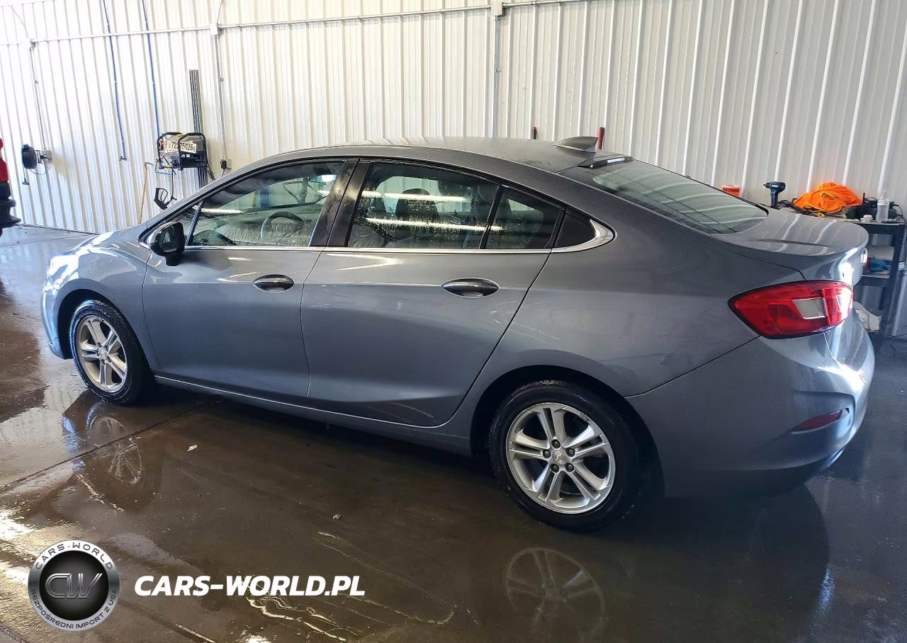 2018 Chevrolet Cruze Lt VIN:1G1BE5SM4J7228883 - 2