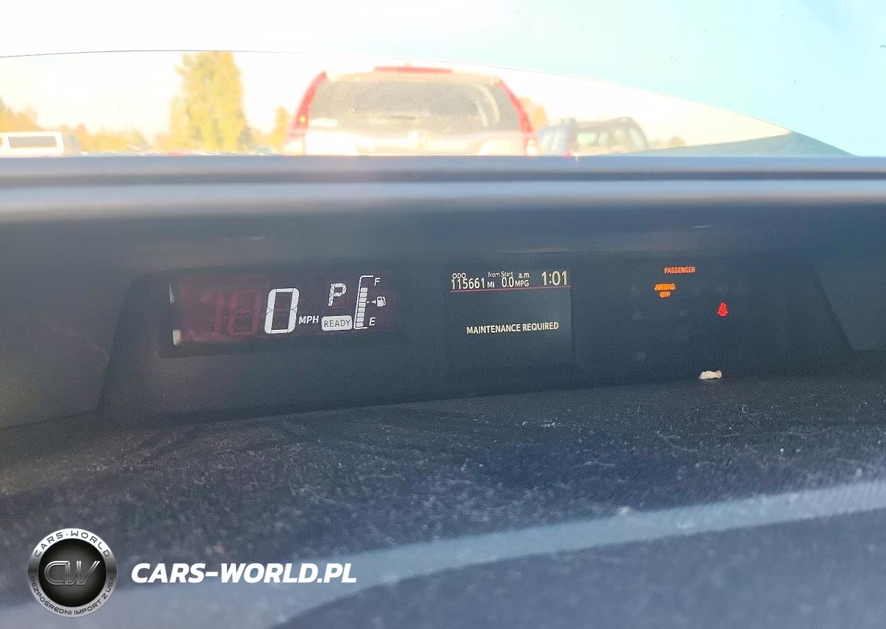 2015 Toyota Prius C Two VIN:JTDKDTB32F1114820 - 9