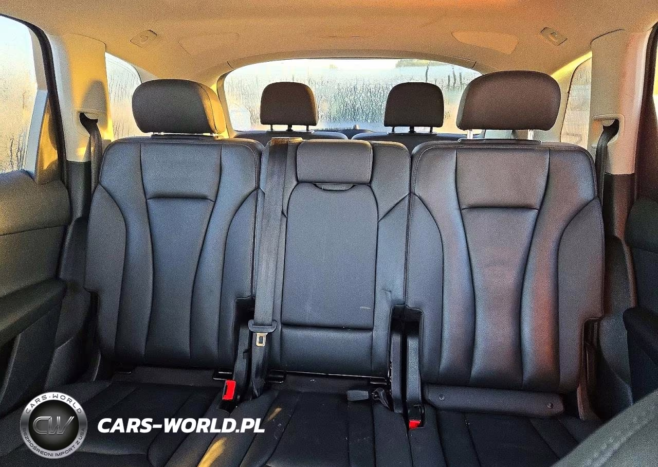2020 Audi Q7 Premium Plus VIN:WA1LXAF73LD004733 - 10