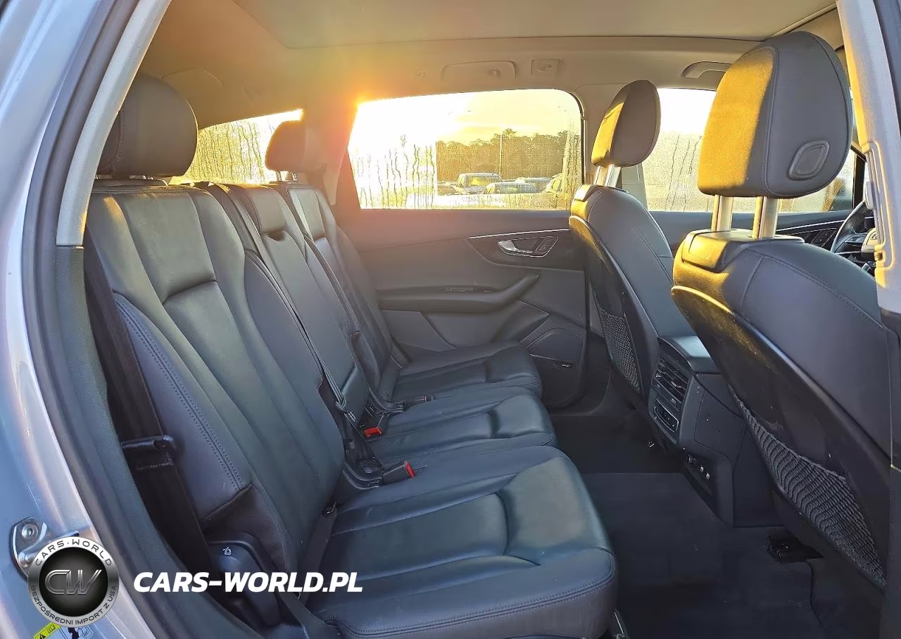 2020 Audi Q7 Premium Plus VIN:WA1LXAF73LD004733 - 11