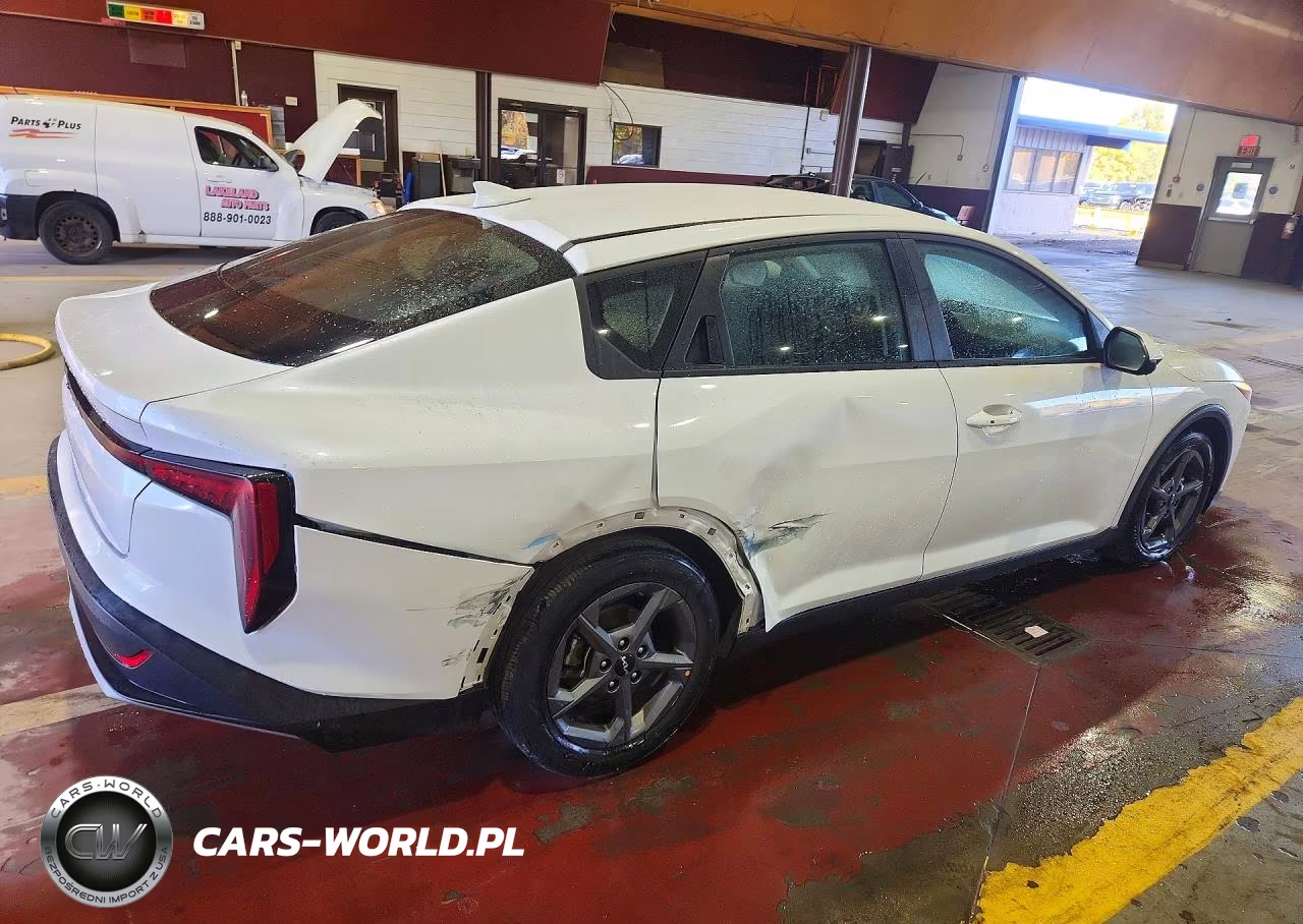 2025 Kia K4 Lxs VIN:3KPFT4DE9SE112417 - 3