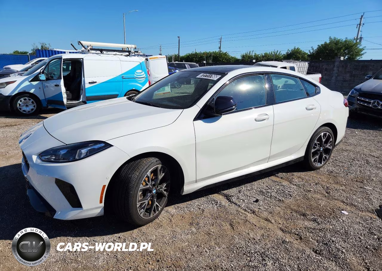 2026 BMW 228Xi