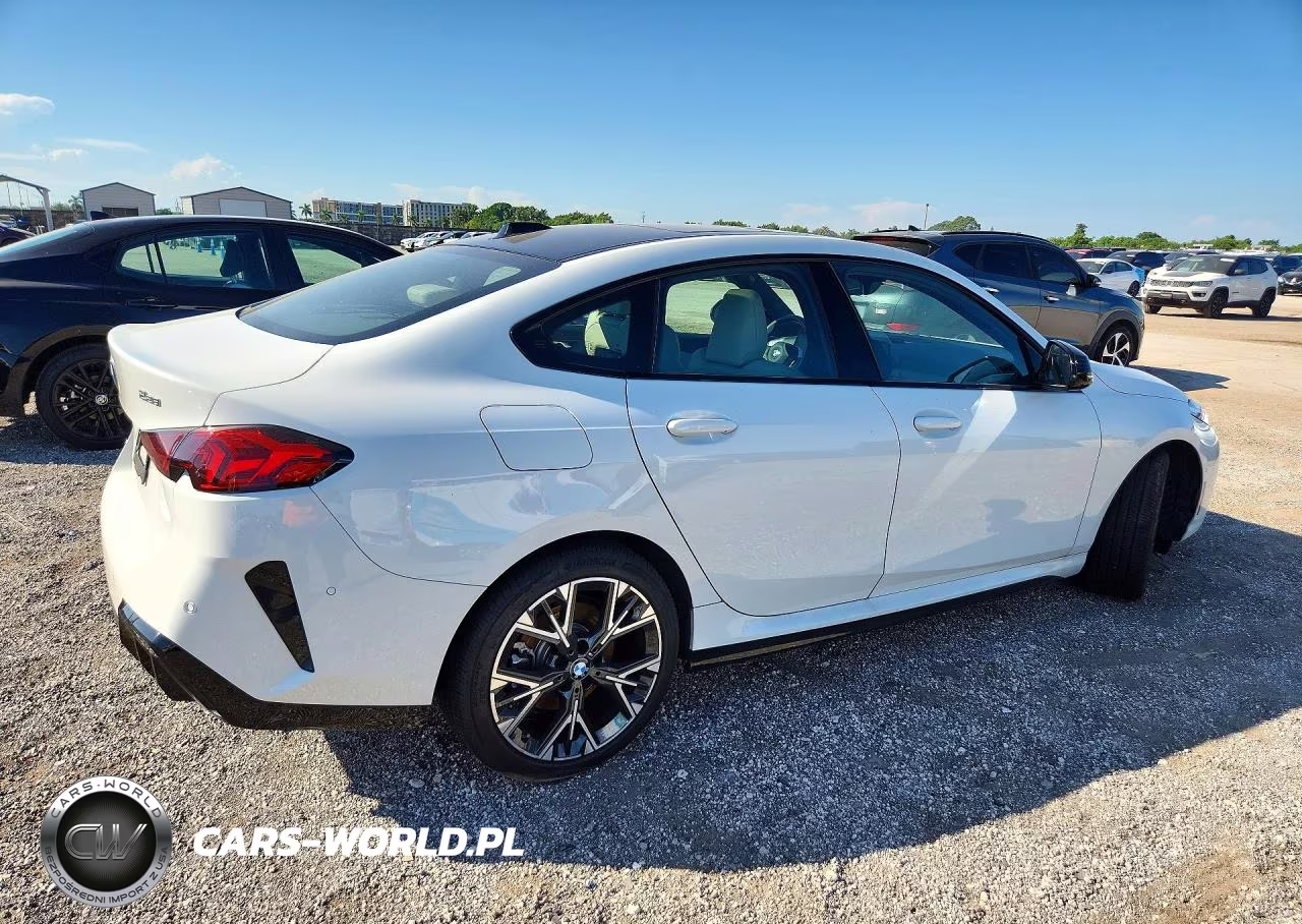2026 BMW 228Xi VIN:WBA23GG04T7V26624 - 3
