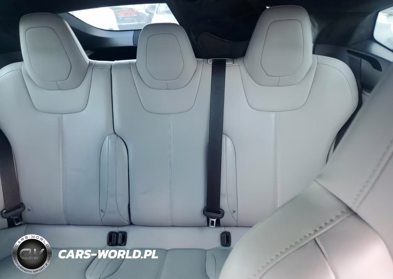 2015 Tesla Model S 70D VIN:5YJSA1S28FF085819 - 10
