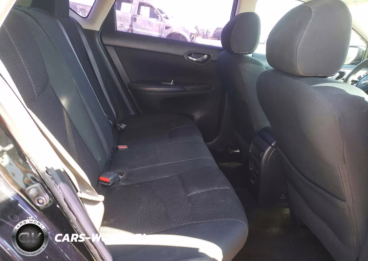 2018 Nissan Sentra S VIN:3N1AB7AP8JY331065 - 10