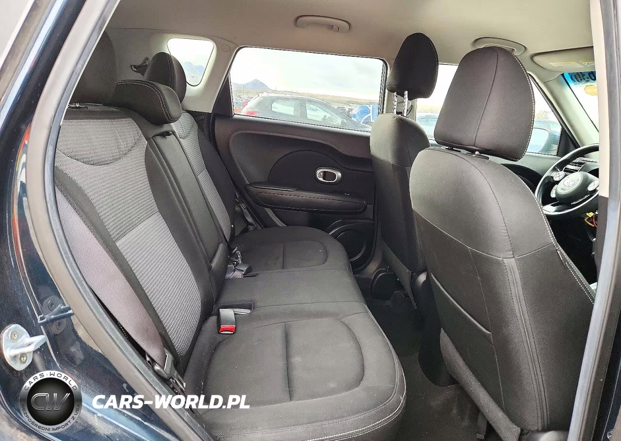 2017 Kia Soul + VIN:KNDJP3A58H7410639 - 10