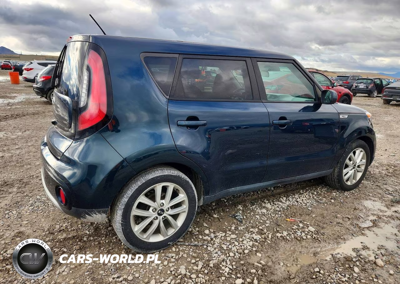 2017 Kia Soul + VIN:KNDJP3A58H7410639 - 3