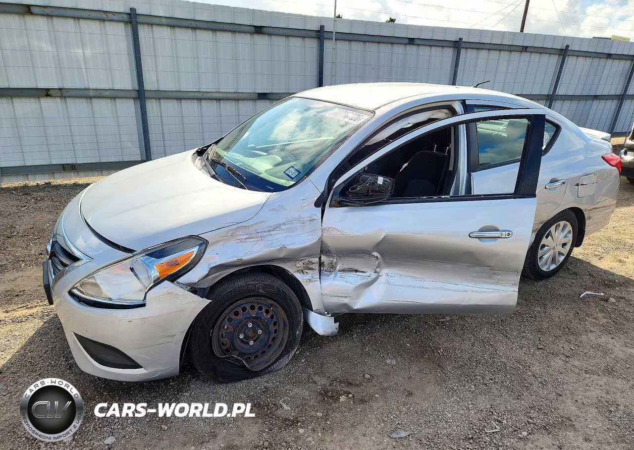 2017 Nissan Versa 1.6 Sv – zdjęcie 1 z 12