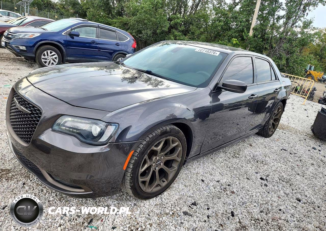 2016 Chrysler 300 S VIN:2C3CCABGXGH320960 - 1