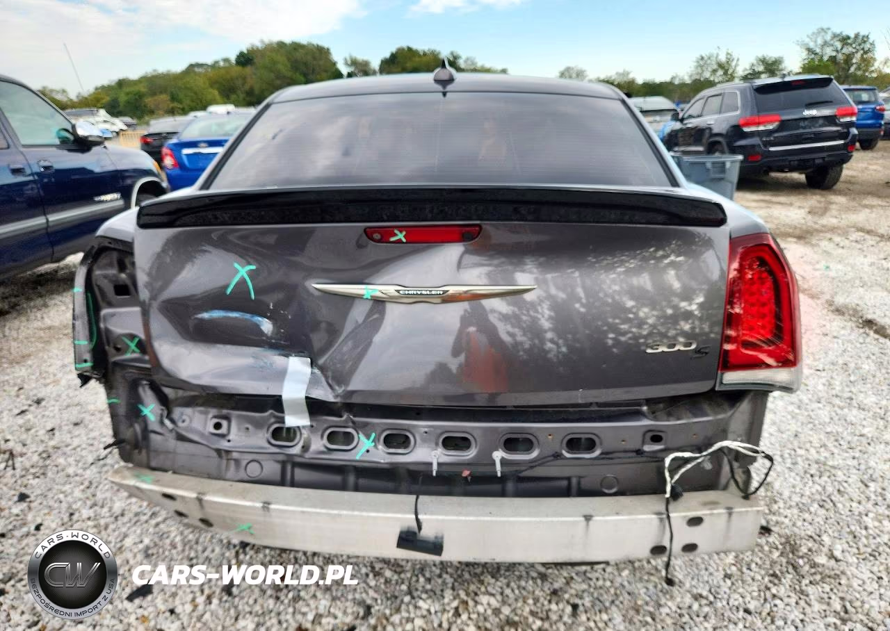 2016 Chrysler 300 S VIN:2C3CCABGXGH320960 - 6